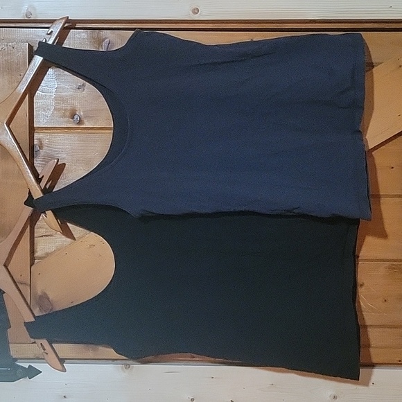 Two Maurice's Tanks - Picture 2 of 4